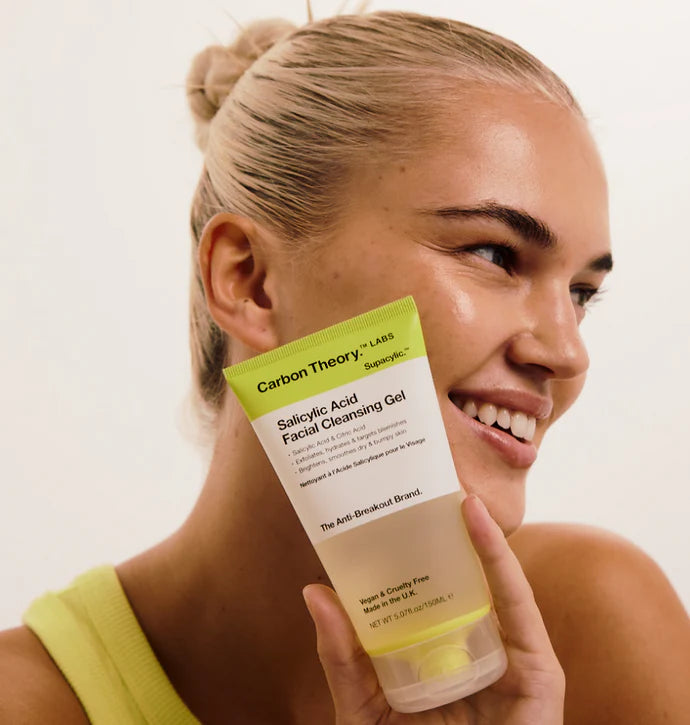 Carbon Theory Gel Detergente Esfoliante all’Acido Salicilico 150 ml