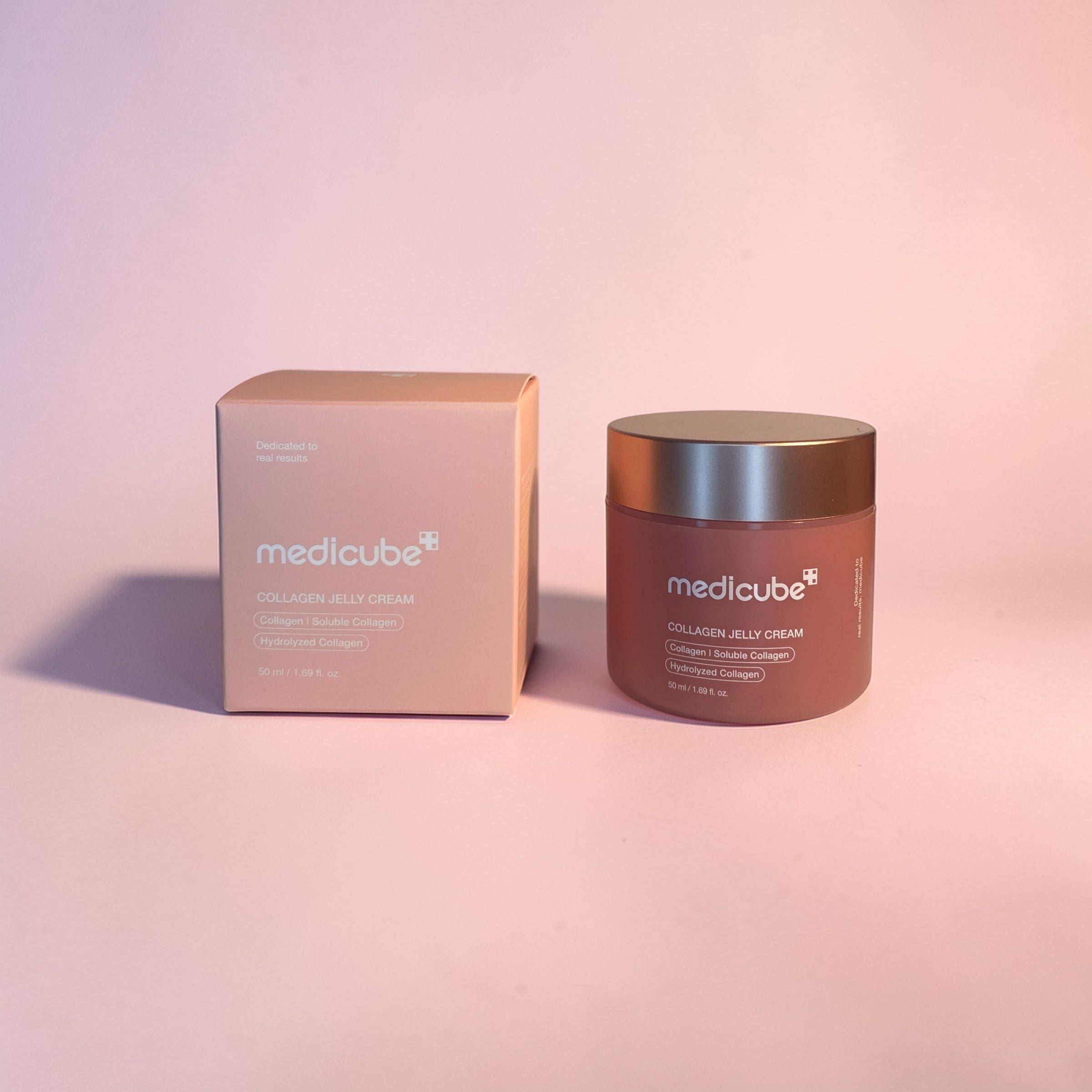 Medicube Collagen Jelly Cream presentazione 50 ml. Disponibile su Tokyoh Beauty
