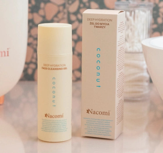 Detergente delicato al cocco.
Nacomi Coconut Cleansing Gel pelle sensibile.
Gel schiumogeno idratante quotidiano.
