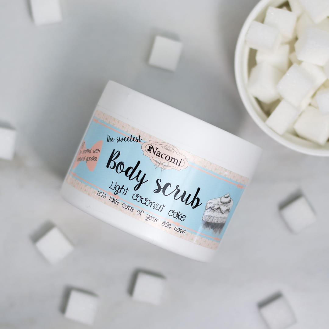 Scrub corpo Nacomi al cocco Light Coconut Cake 200g esfoliante naturale per pelle morbida e luminosa