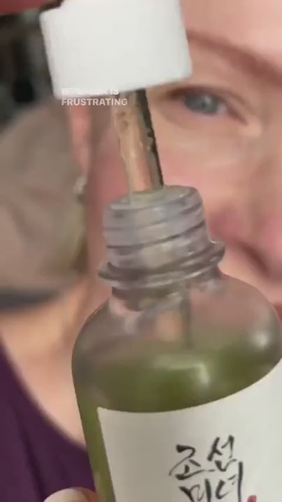 Dimostrazione applicazione siero Tè Verde e Pantenolo Beauty of Joseon per pelle arrossata e sensibile.
