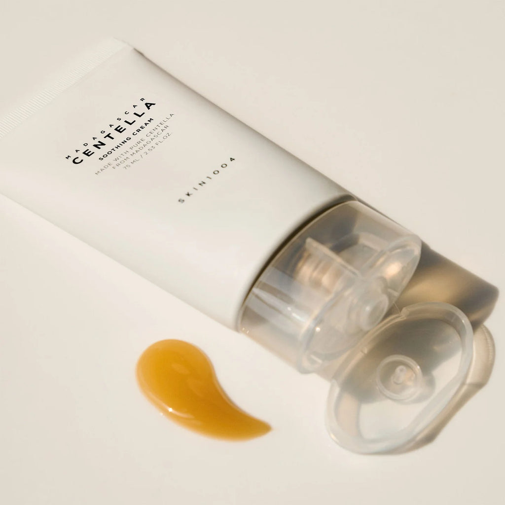Skin1004 Madagascar Centella Soothing Cream texture. Prodotto disponibile su Tokyoh Beauty.